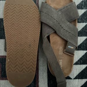 Toms sandals very lightly worn